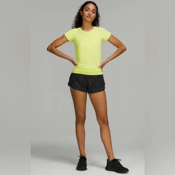🆕 LULULEMON Hotty Hot LR Lined Short 2.5&quot; Lined  Black Size 12 NWT
