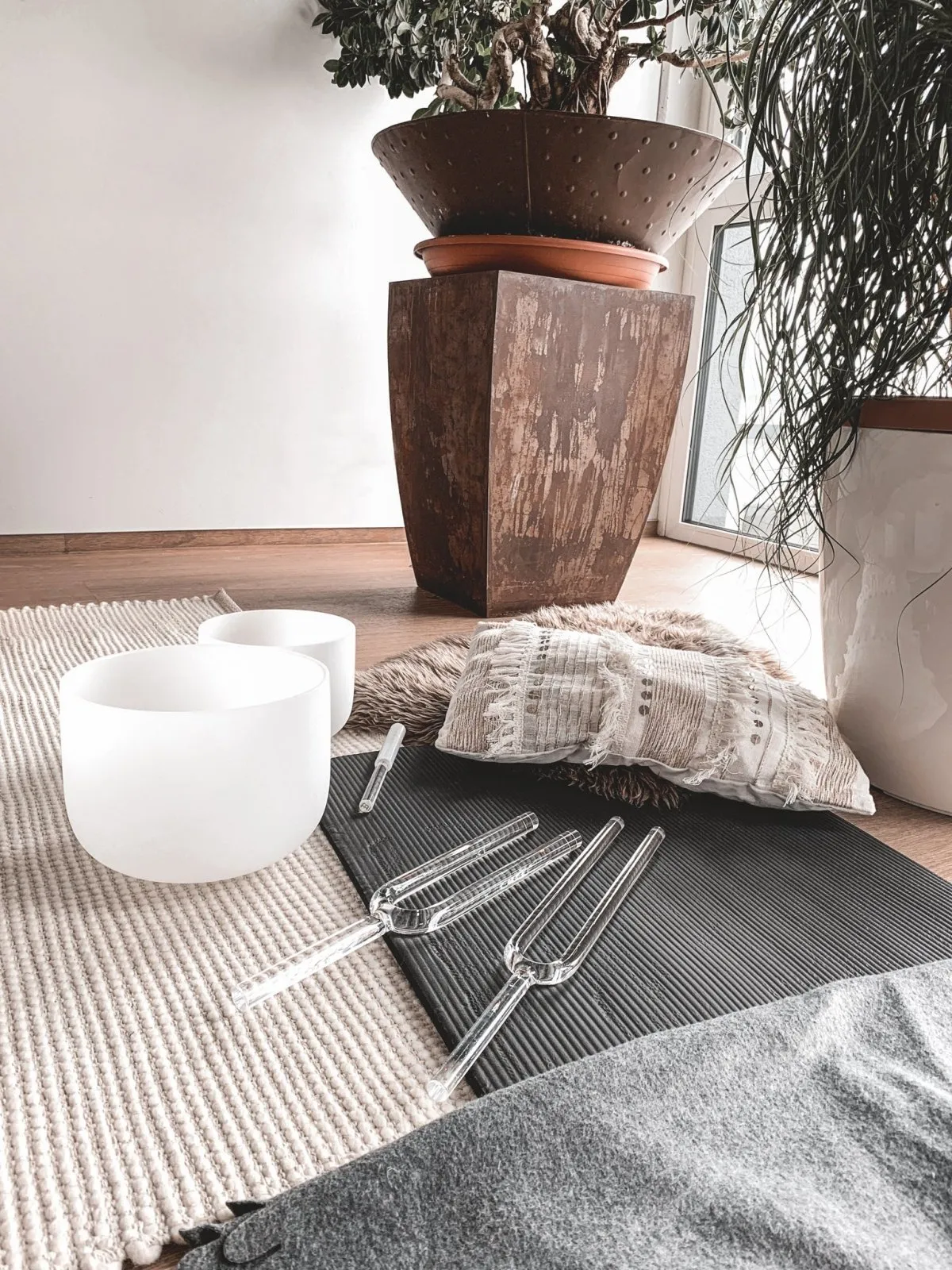17.7” Quartz Crystal Tuning Fork Deep Note C3 / 130.81 Hz