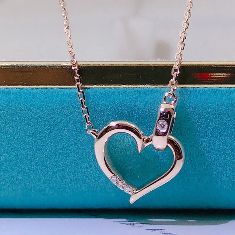 18K Gold 0.013ct Real Diamond Simple Heart Shaped Necklace