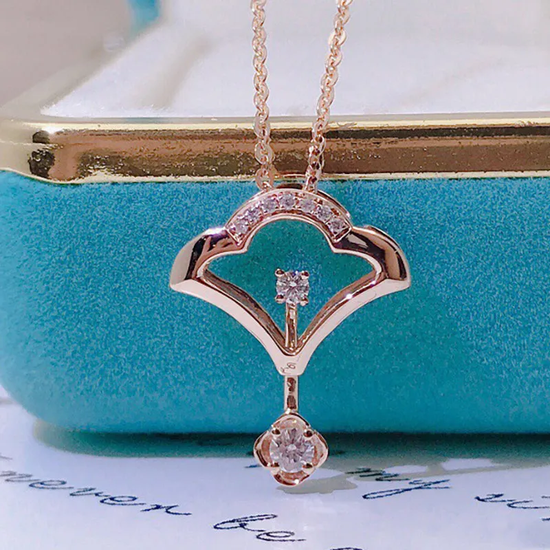 18K Gold 0.075ct Real Diamond Simple Fan Shaped Pendant Necklace