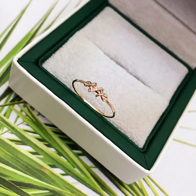 18K Gold Diamond Special-shaped Simple Diamond Ring Exclusively Handcrafted 0.015 Carat Natural Diamond (H-F Color, VS1-VS2 Clarity)