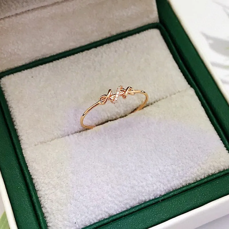 18K Gold Diamond Special-shaped Simple Diamond Ring Exclusively Handcrafted 0.015 Carat Natural Diamond (H-F Color, VS1-VS2 Clarity)