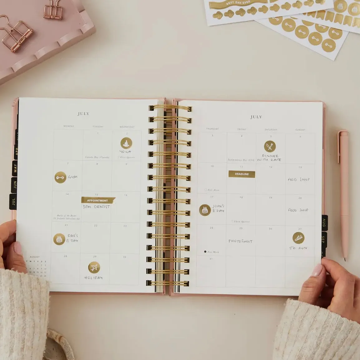 2025 Daily Planner - Pink