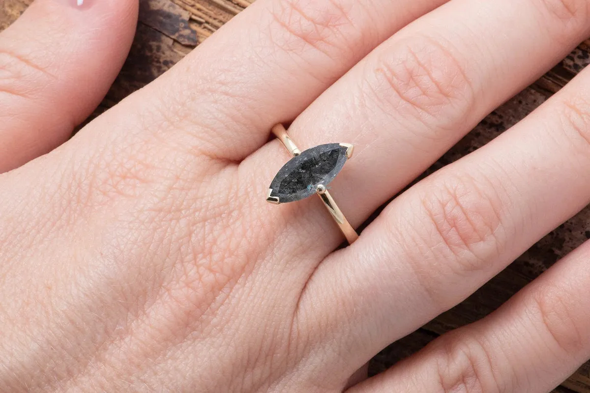 4.33 ct Salt & Pepper Marquise diamond ring - 14k 18K Yellow Gold