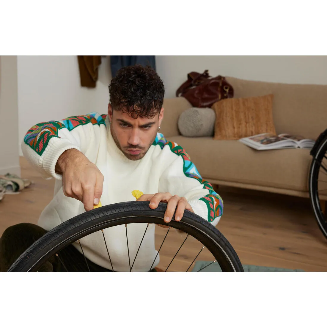 700x35-45 Bike Inner Tube - Schrader