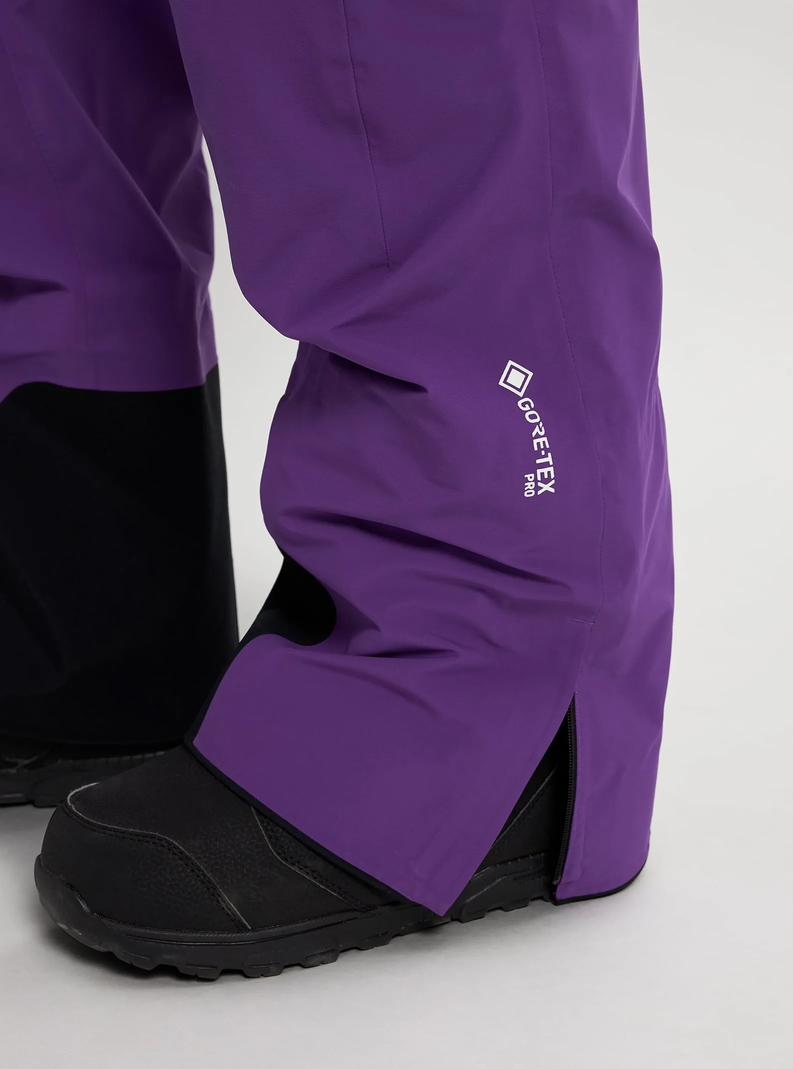 [ak] Japan GORE-TEX Pro Guide Hi-Top Snowboard Pant 2022