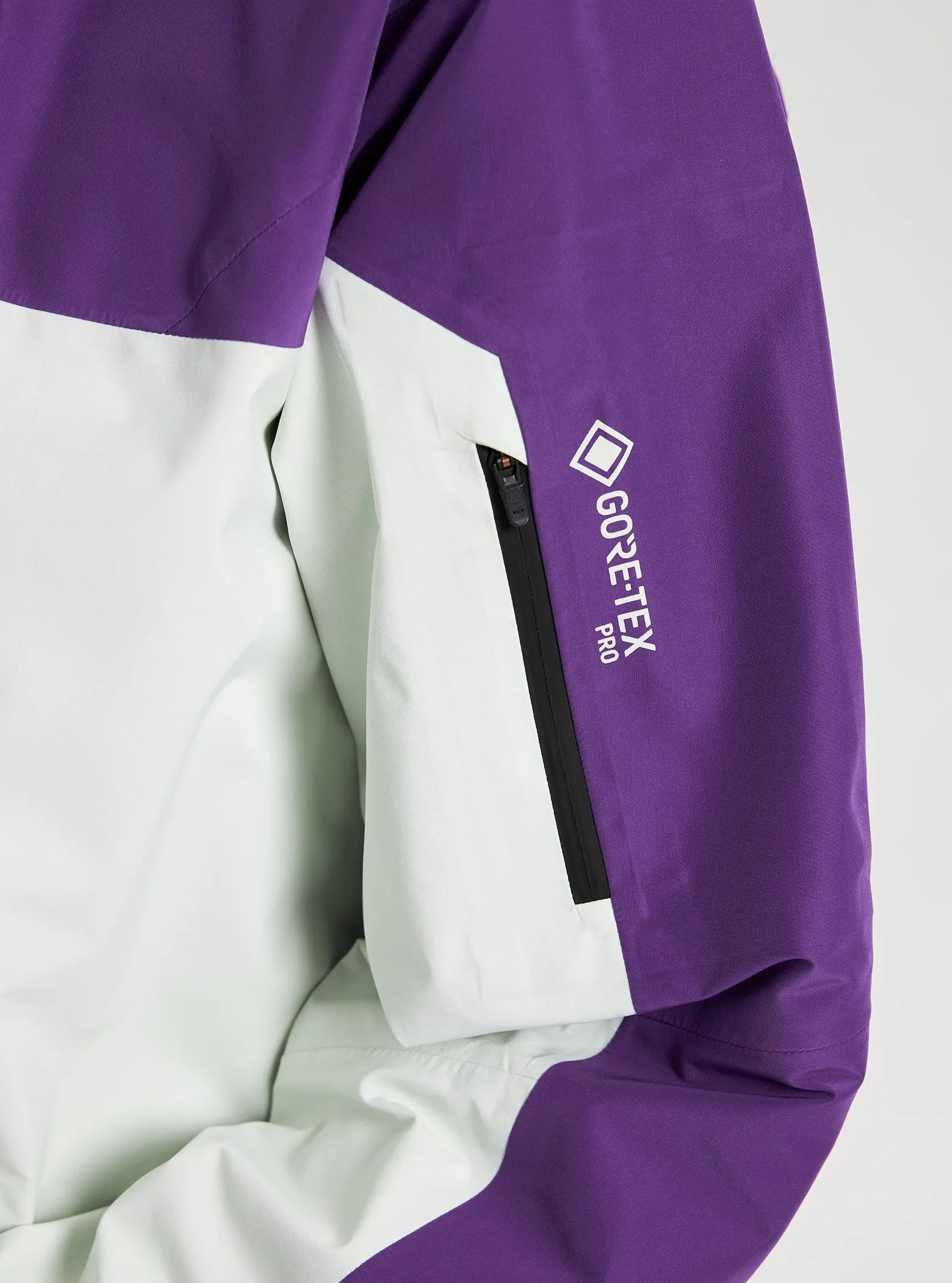 [ak] Japan GORE-TEX PRO Guide Snowboard Jacket 2022