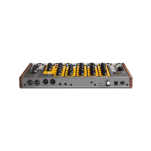 Akai Tom Cat Analog Drum Machine With Built-in Percussion Voices