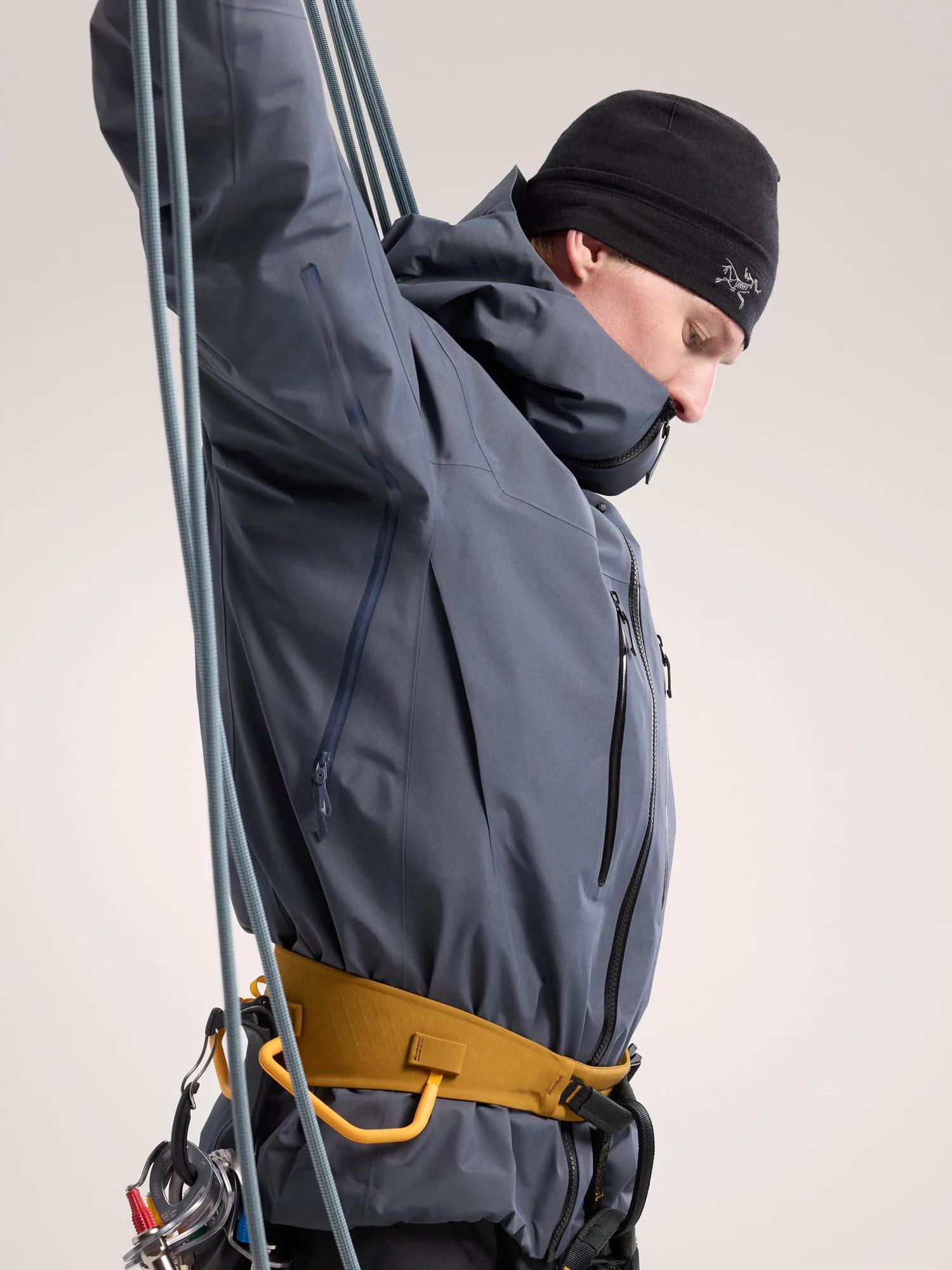Alpha SV Jacket (Men's) - X000007319