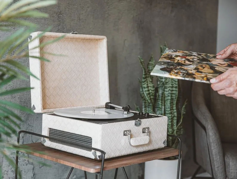 Anthology Portable Turntable - Black