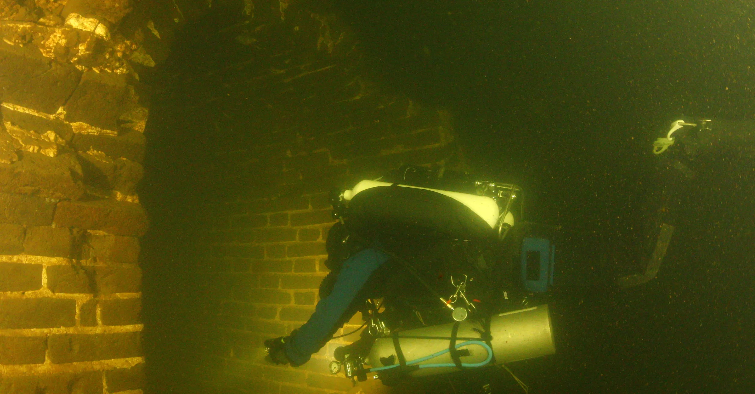 Arctic Tern drysuit AKUANA