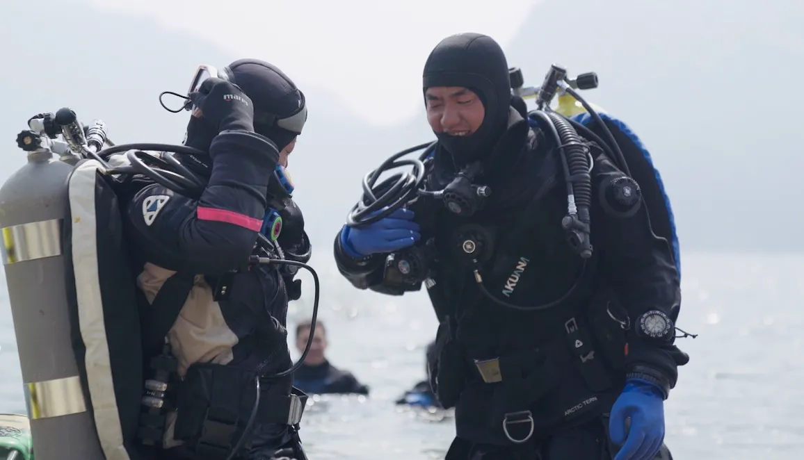 Arctic Tern drysuit AKUANA