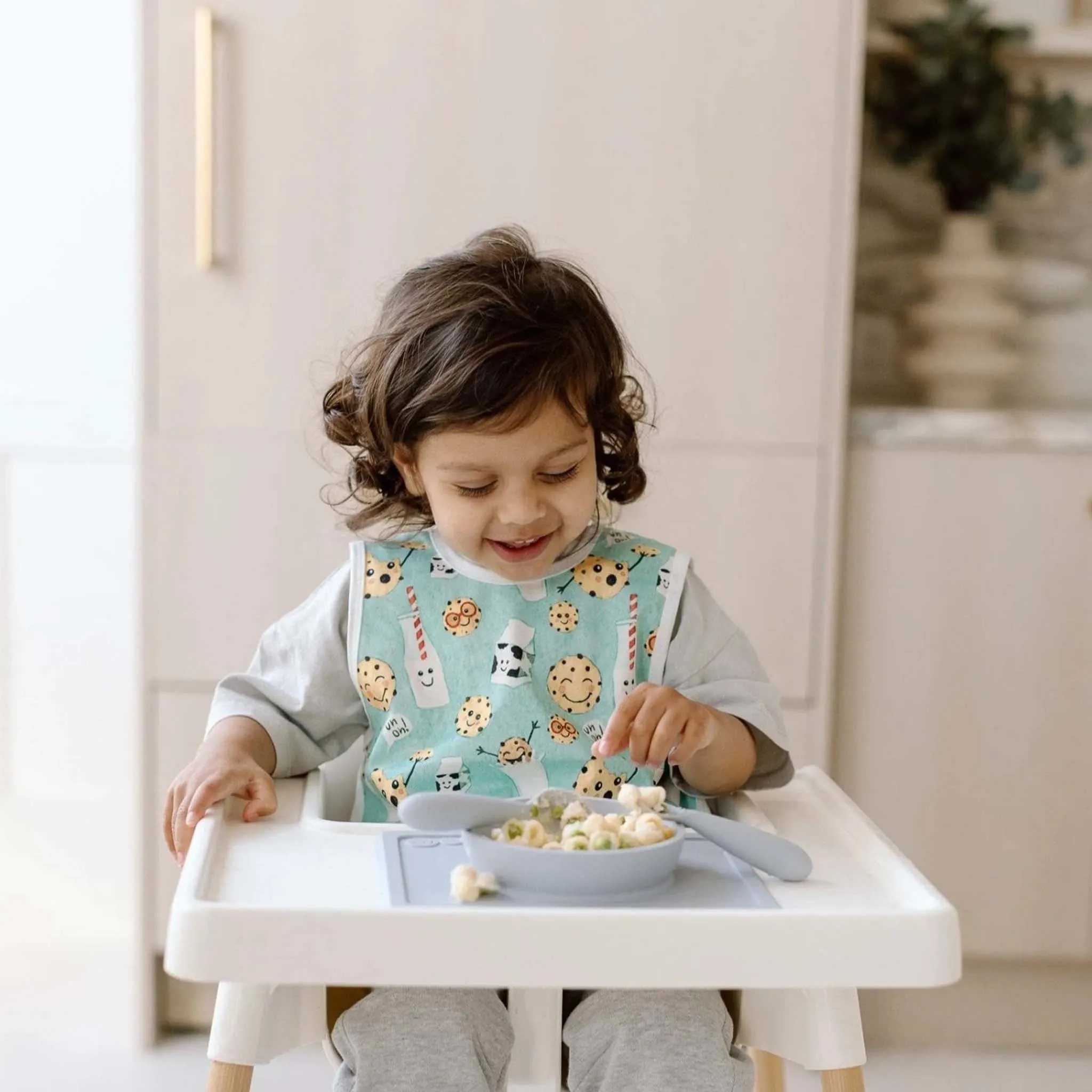 BapronBaby Preschool Bib (3T )