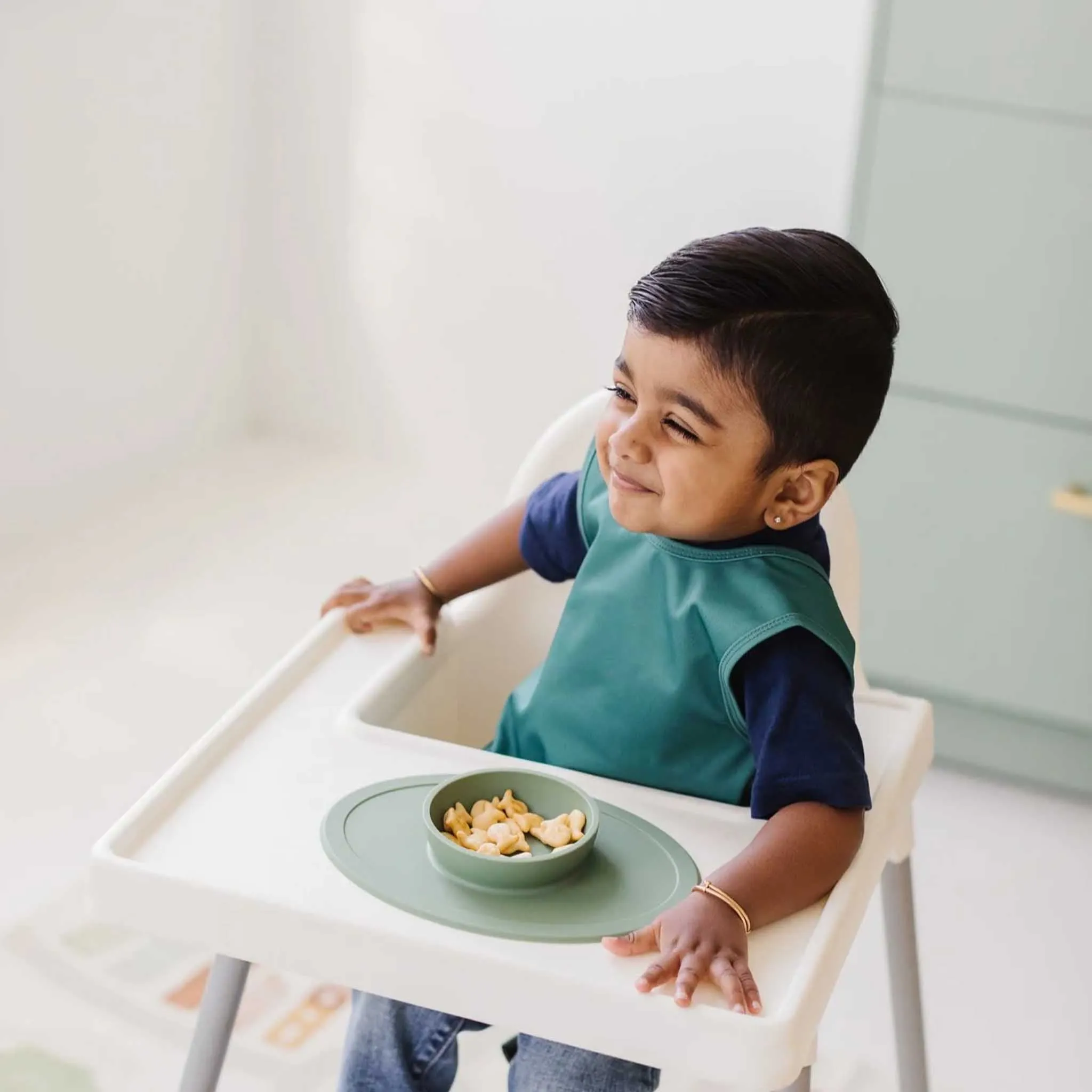 BapronBaby Toddler Bib (6m ) Minimalist Collection