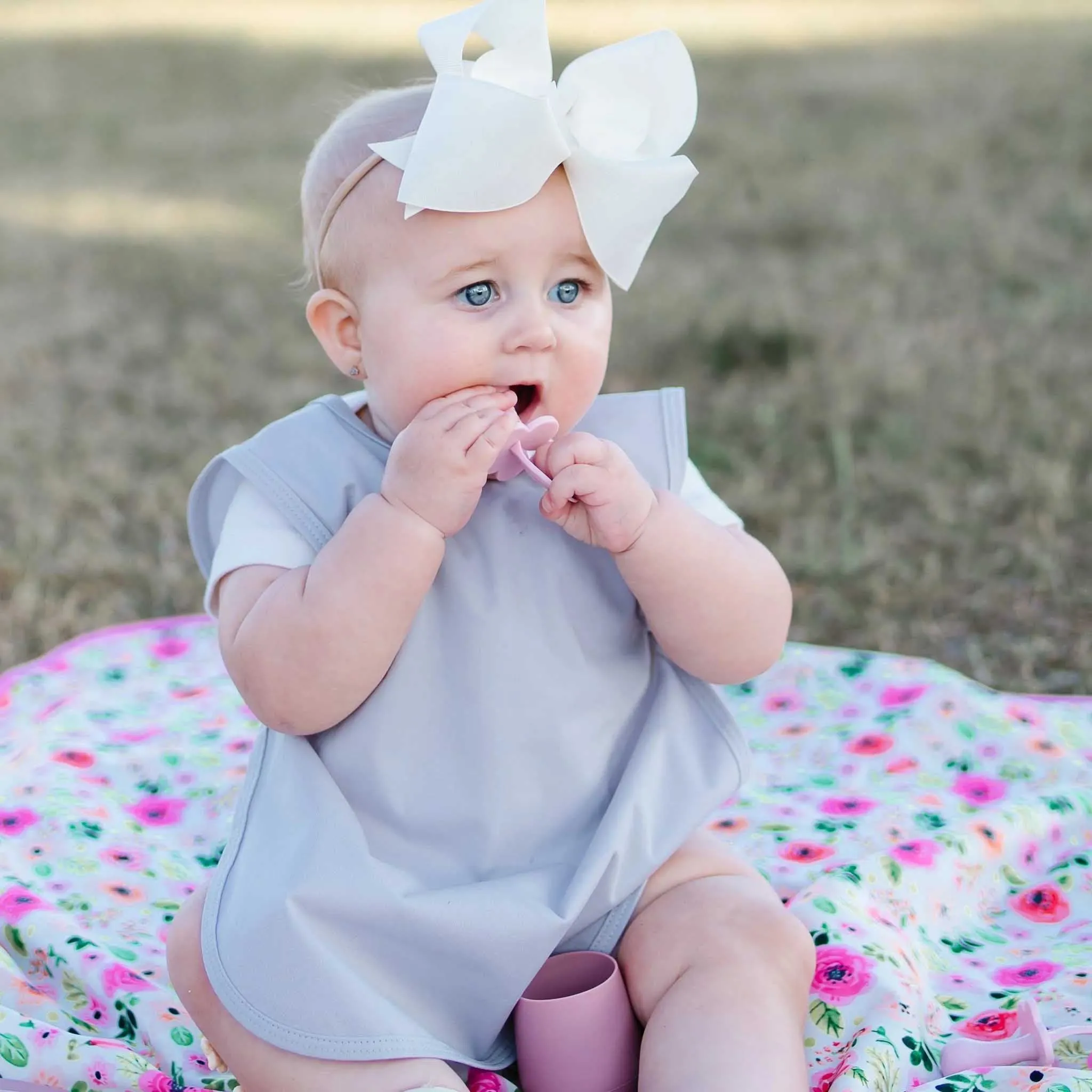 BapronBaby Toddler Bib (6m ) Minimalist Collection