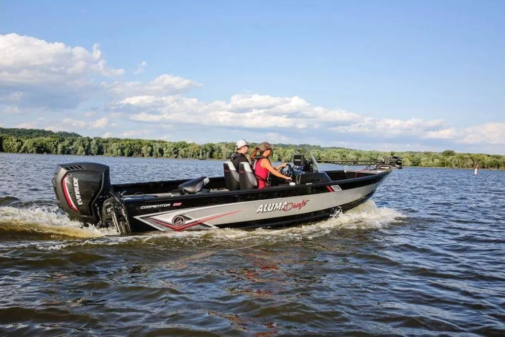 Barca aluminiu AlumaCraft Competitor 185
