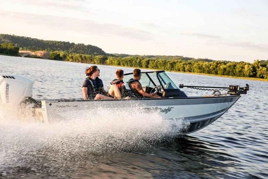 Barca aluminiu AlumaCraft Competitor 185