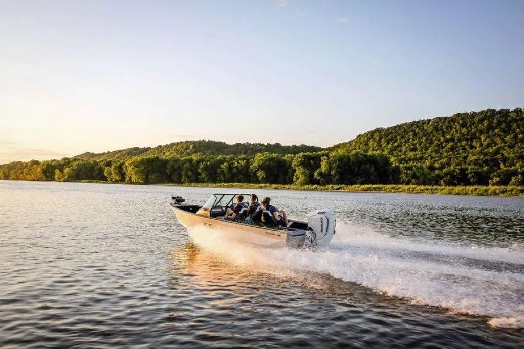Barca aluminiu AlumaCraft Competitor 185