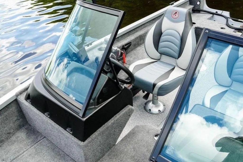 Barca aluminiu AlumaCraft Voyageur 175 Sport
