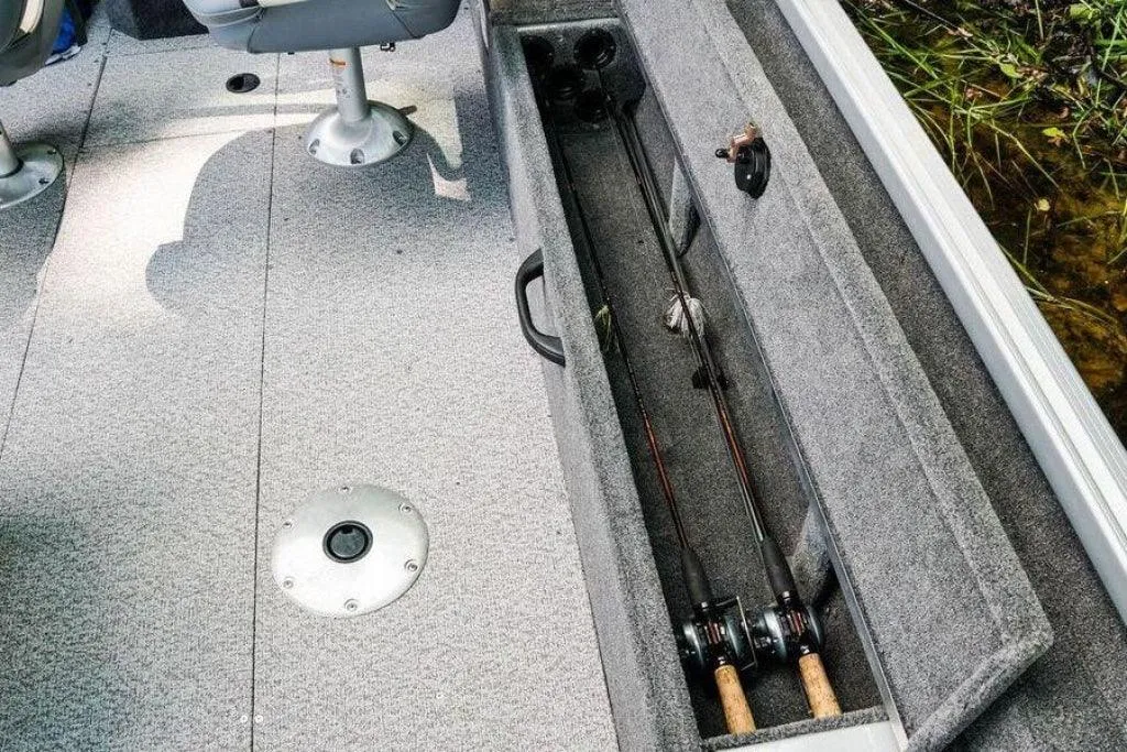 Barca aluminiu AlumaCraft Voyageur 175 Sport