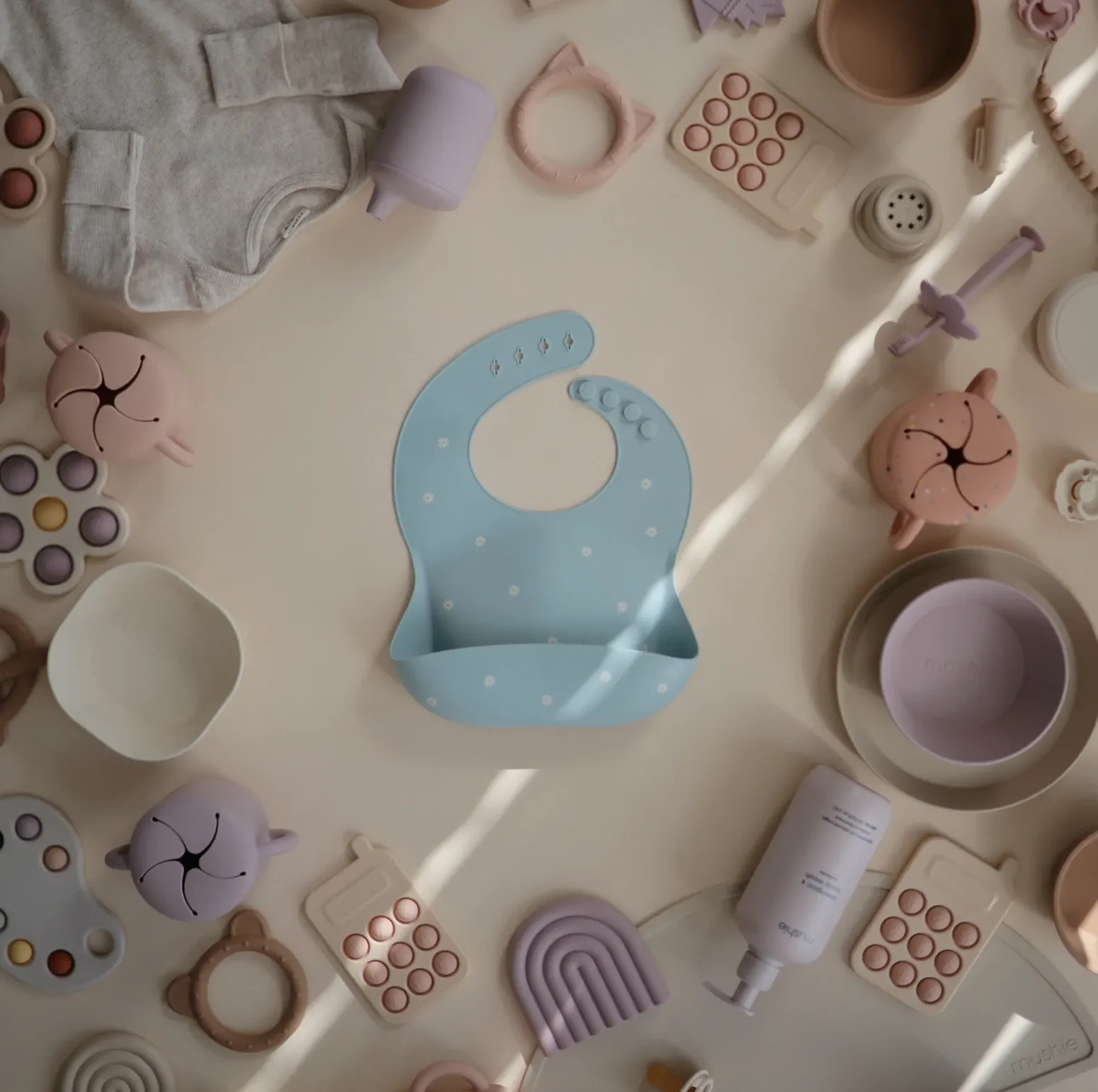 Blue Daisy Silicone Bib