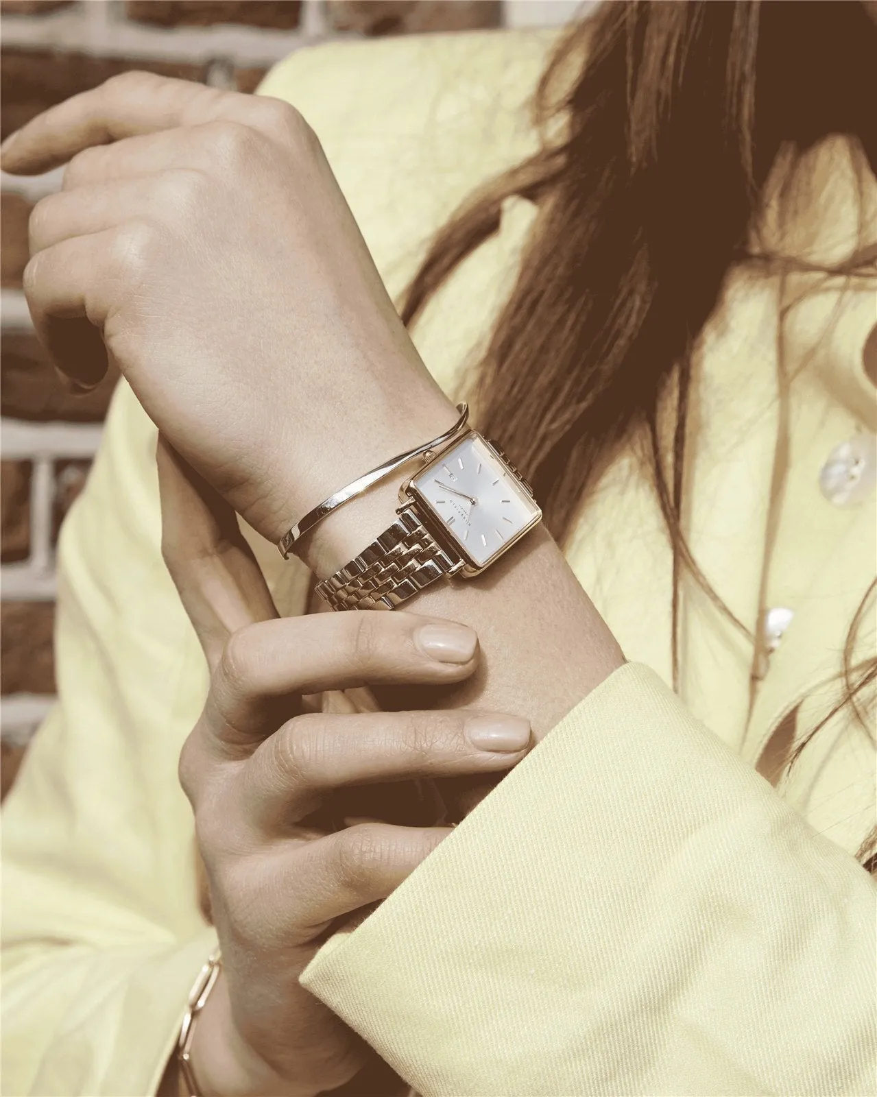 Boxy White Rose Duotone