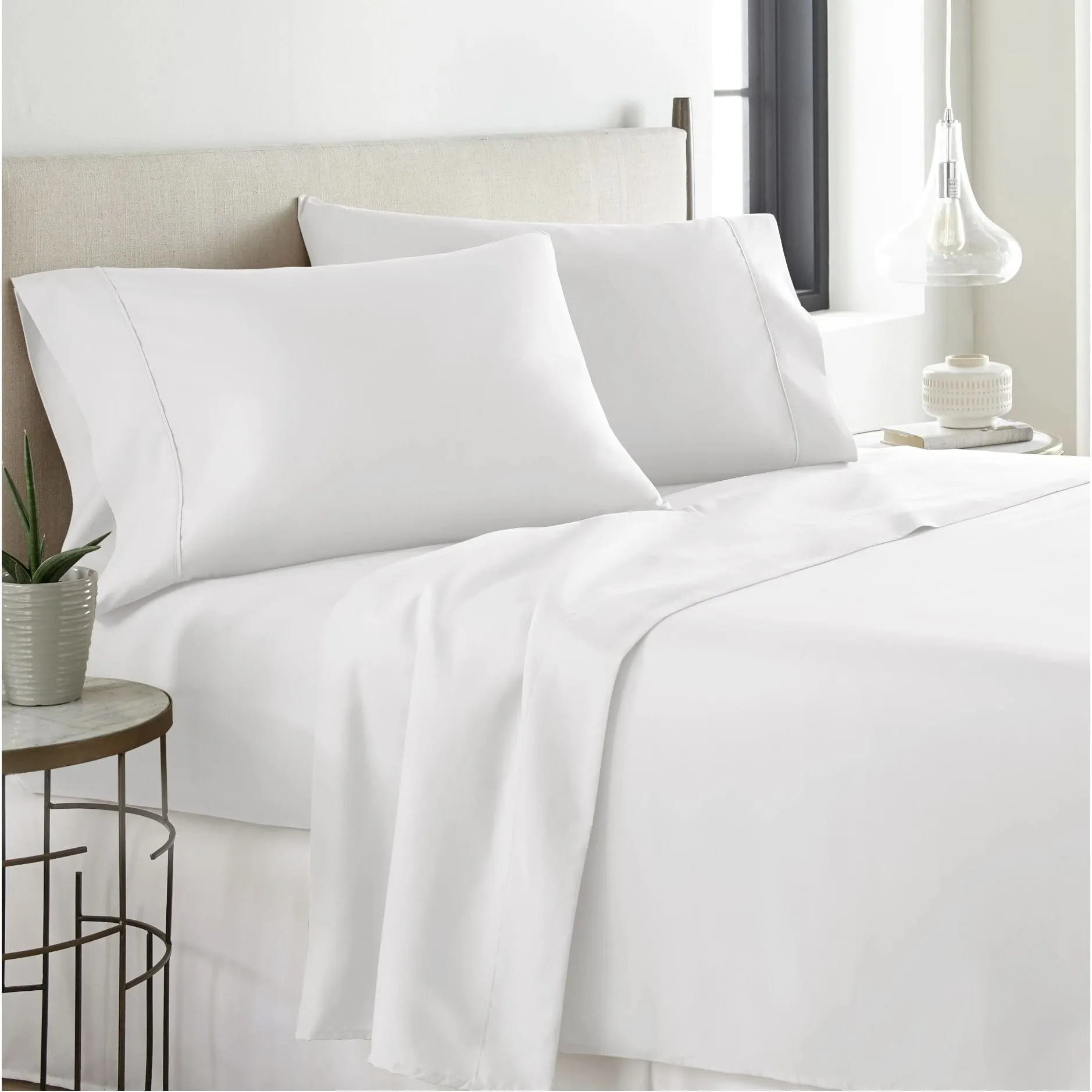 Brand new in package! Bamboo Essence 2500 wrinkle free deep pocket sheet set, QUEEN! White!