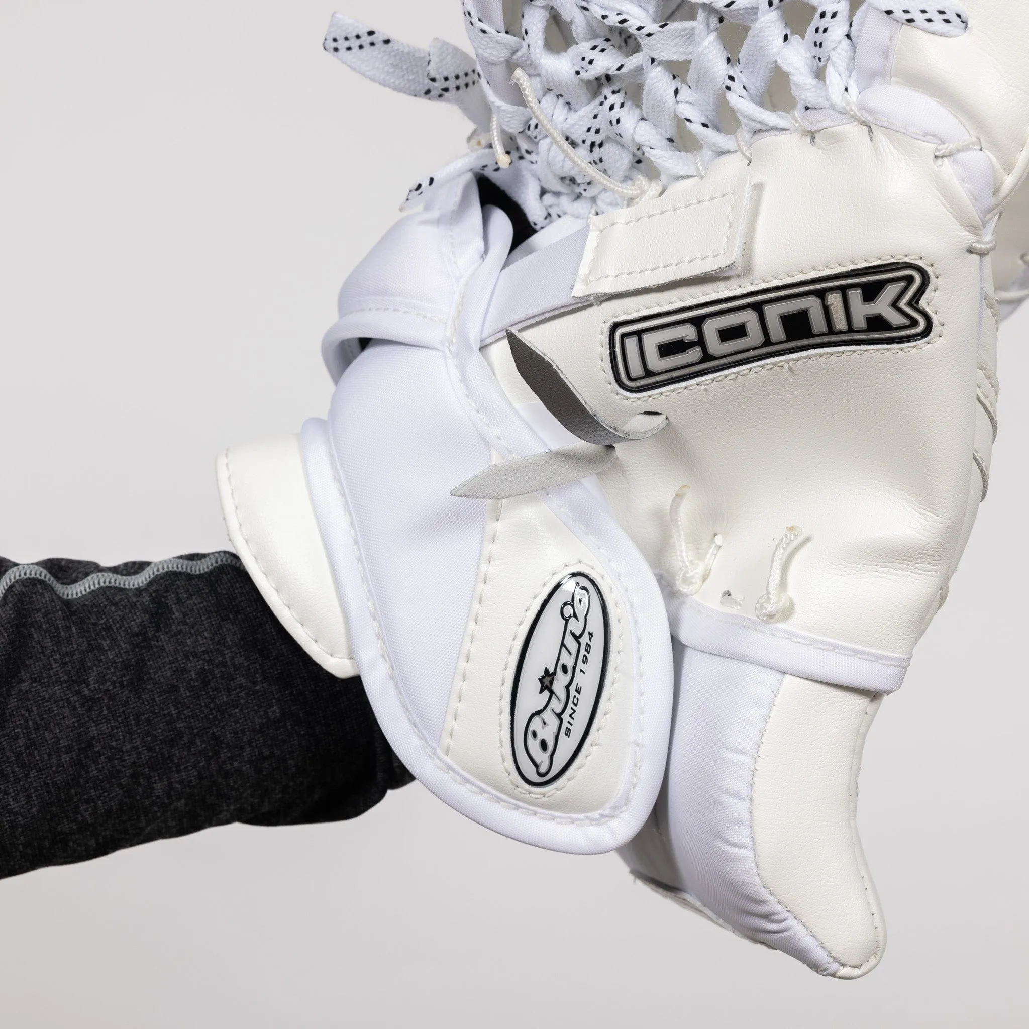 Brian's ICONIK Senior Goalie Catcher