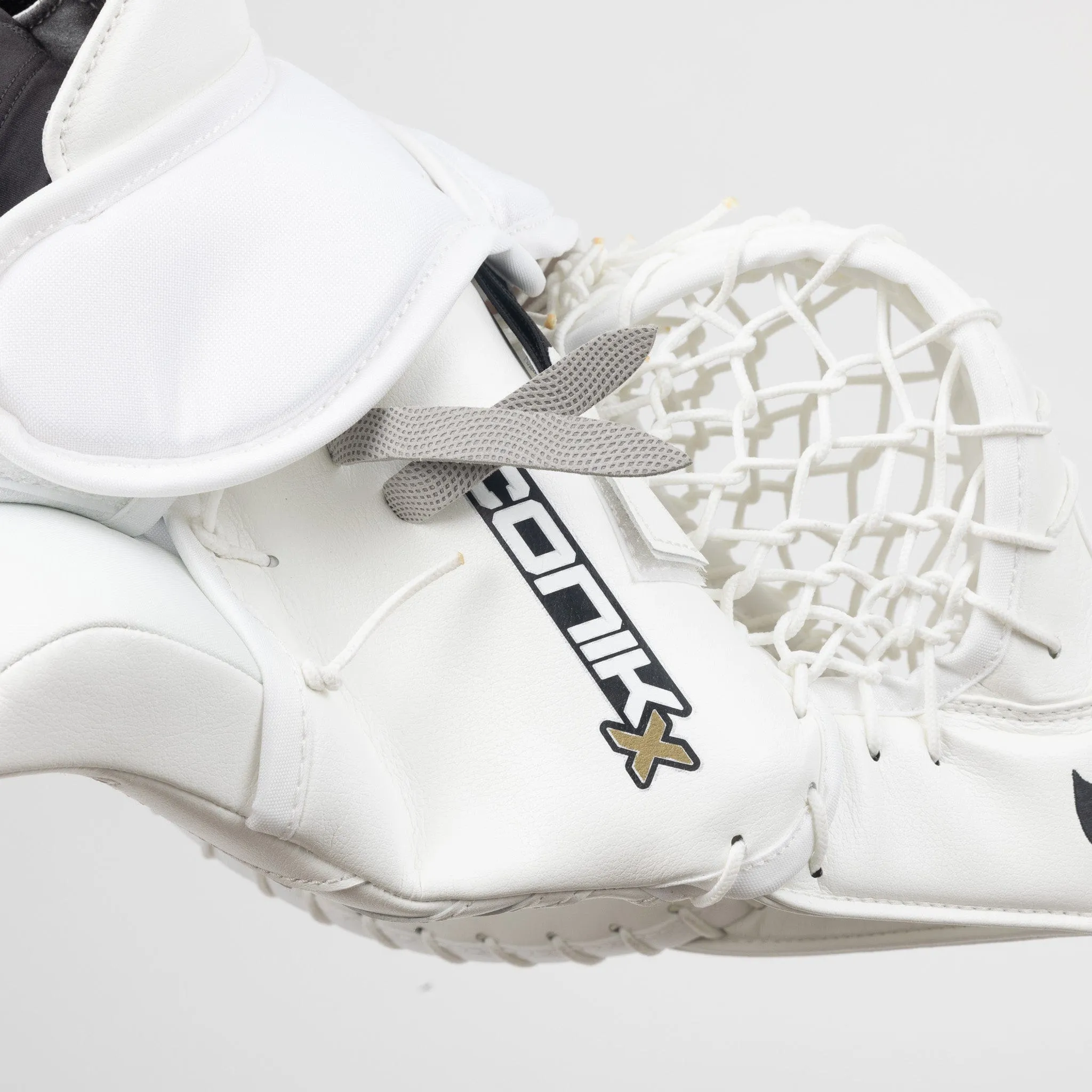 Brian's ICONIK X Intermediate Goalie Catcher