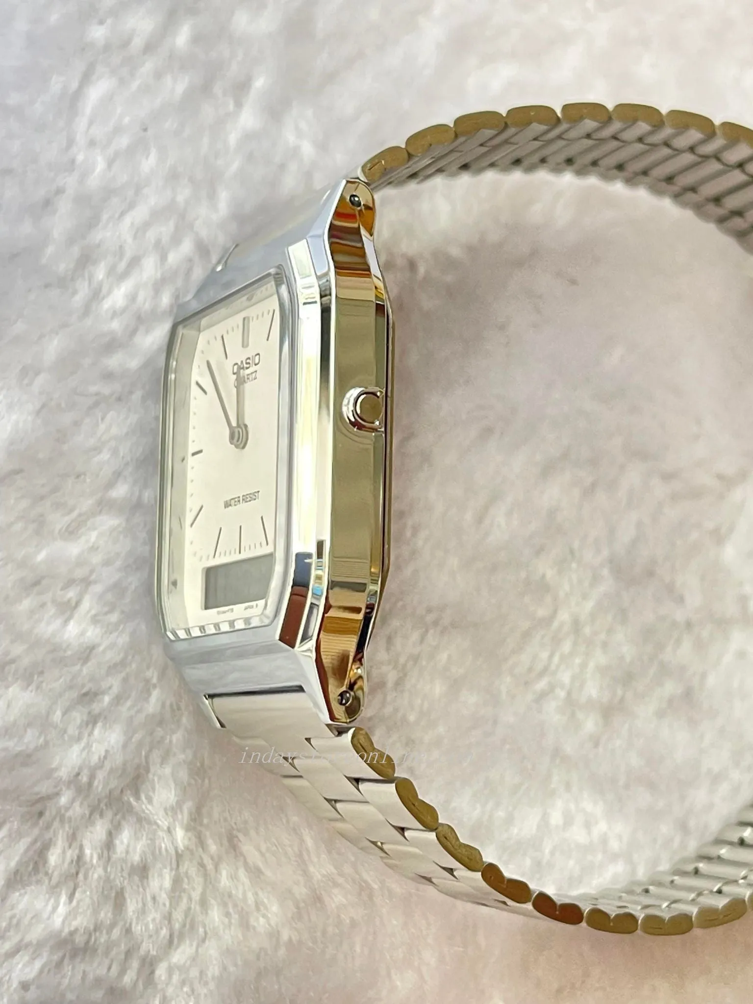 Casio Vintage Unisex Watch AQ-230A-7D Silver Plated Stainless Steel Self-adjustable Band