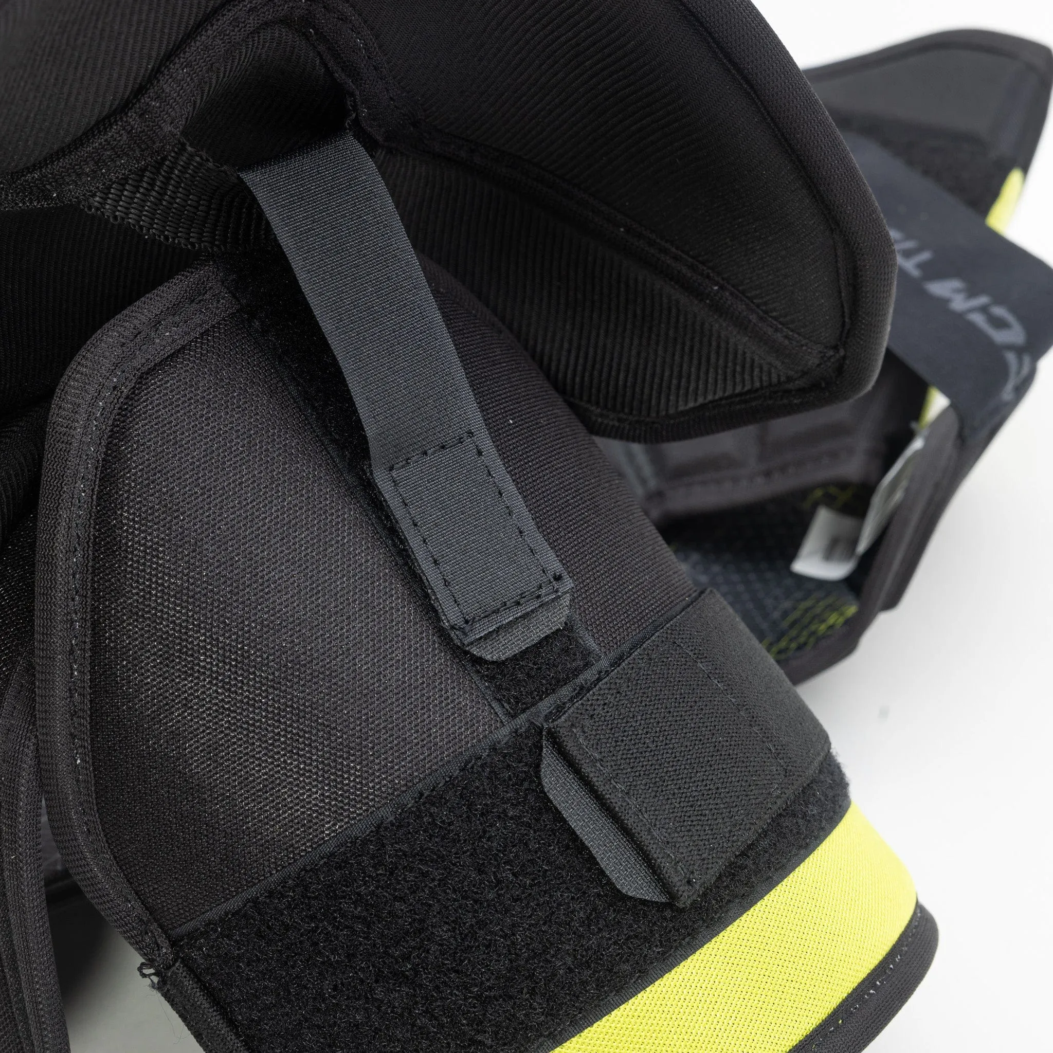 CCM Tacks XF80 Senior Hockey Shoulder Pads