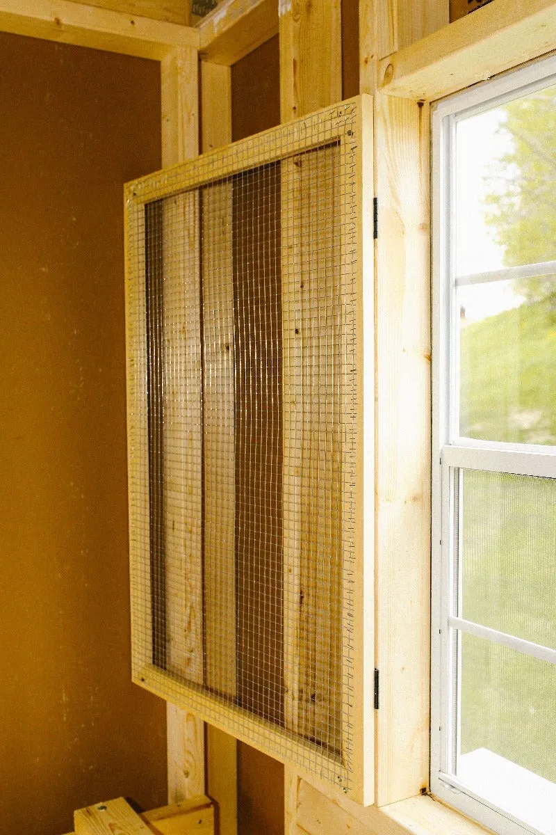 Chateau Coop - 6'x6' w/ Storage