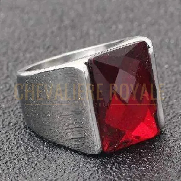 Chevalière homme en acier la pierre hexagonal de quartz métaphysique