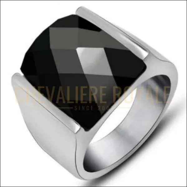 Chevalière homme en acier la pierre hexagonal de quartz métaphysique
