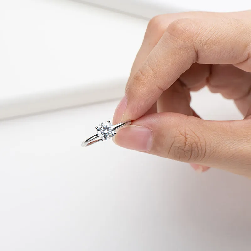 Classic Solitaire Round Cut 1ct Moissanite Ring