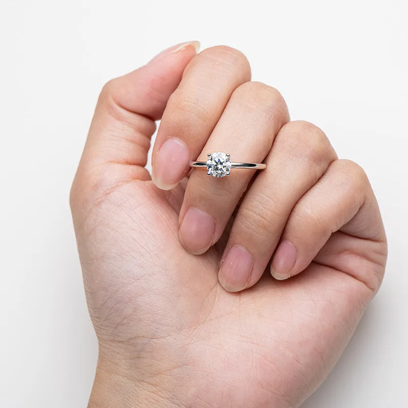 Classic Solitaire Round Cut 1ct Moissanite Ring
