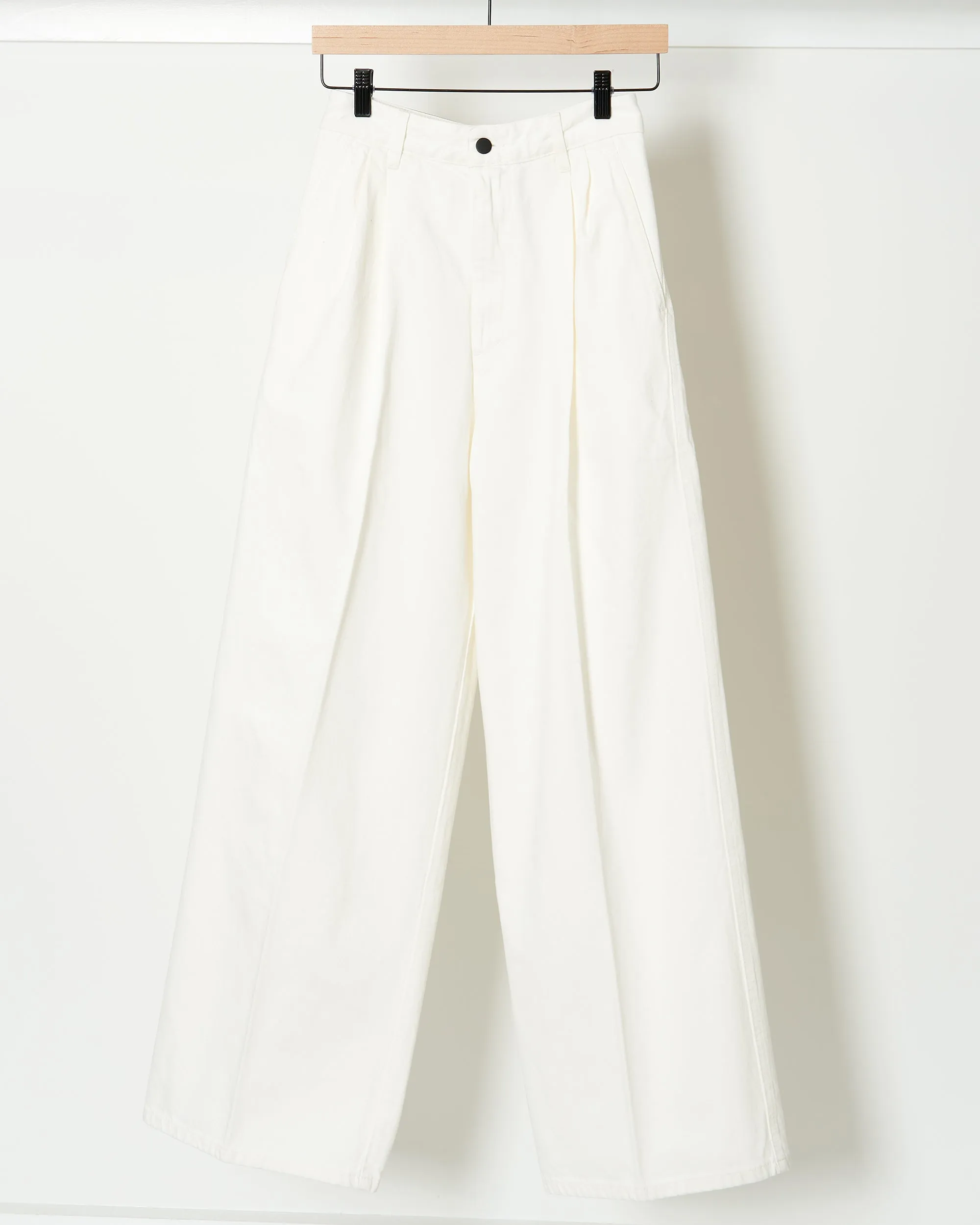 Deep Pocket Wide Jean
