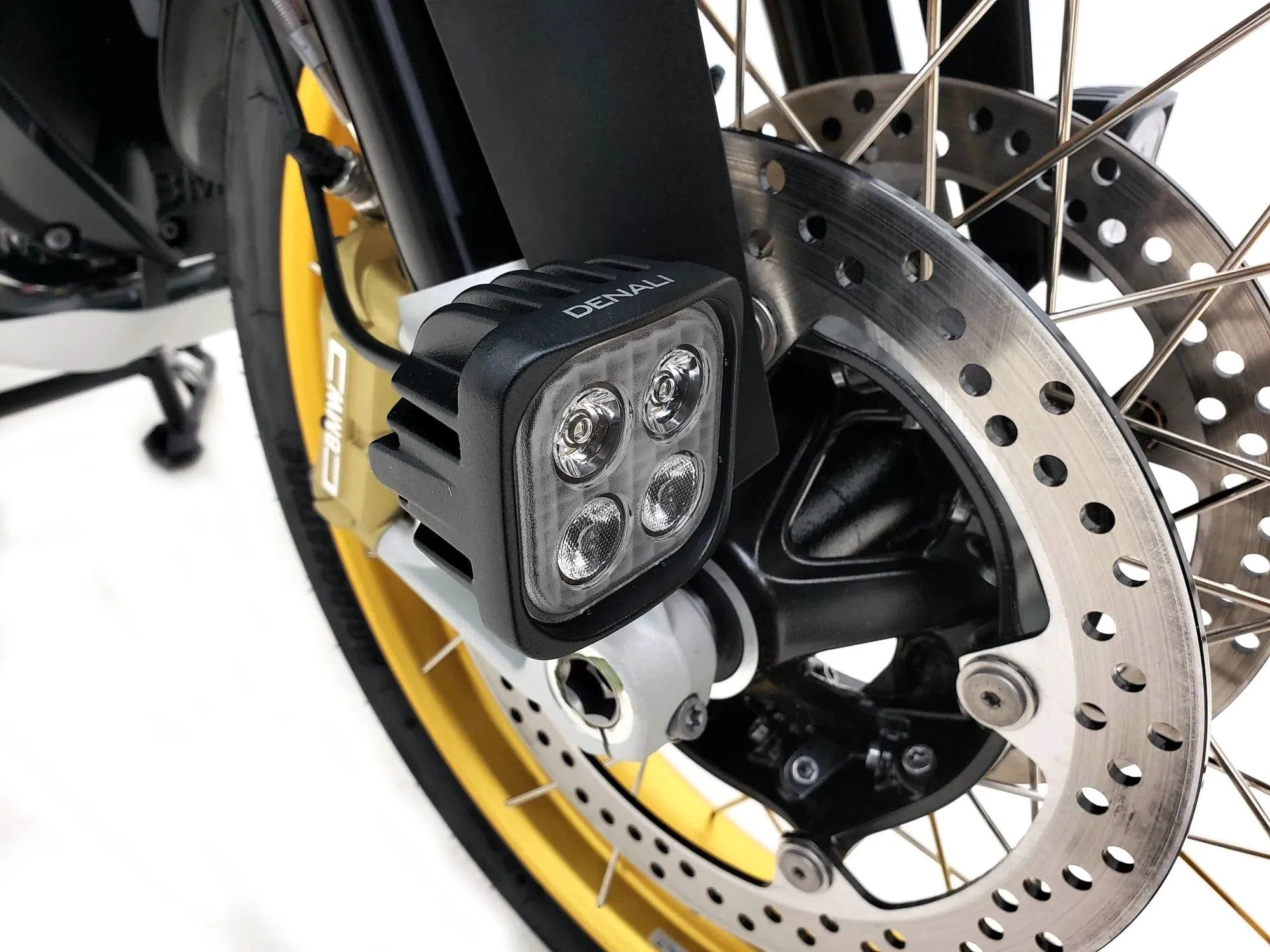 Denali S4 Led Light Pods met DataDim