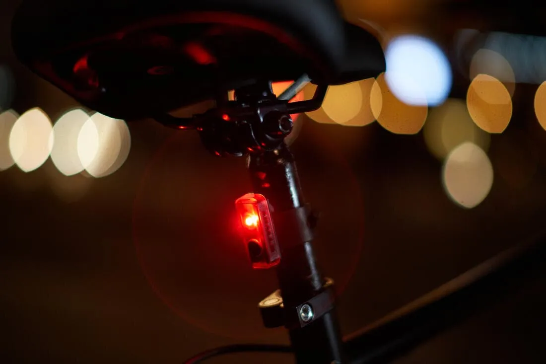 ECLAIRAGE  VELO LED CL 100 ARRIÈRE ROUGE USB.