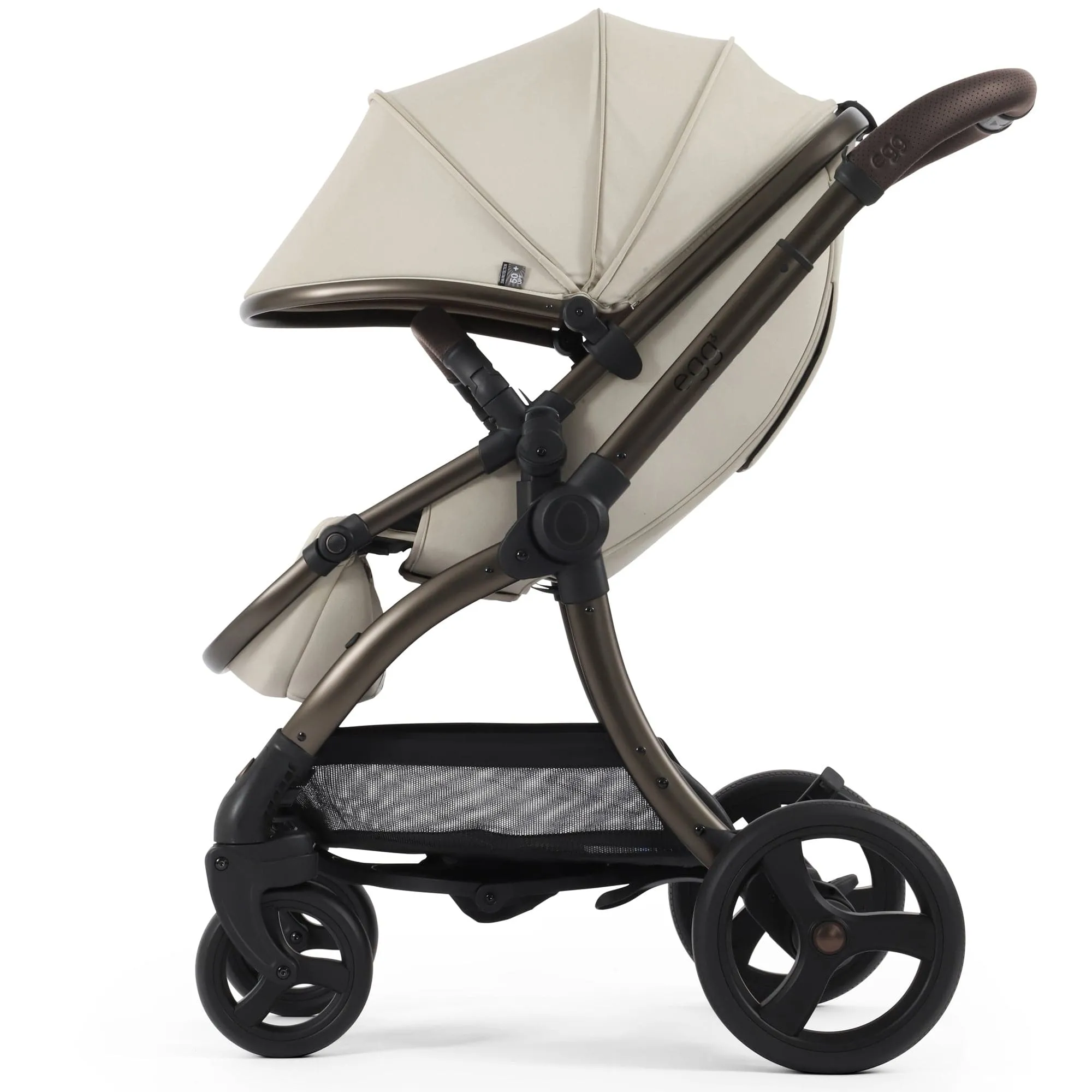 egg3 Luxury Maxi-Cosi Travel System Bundle in Cashmere