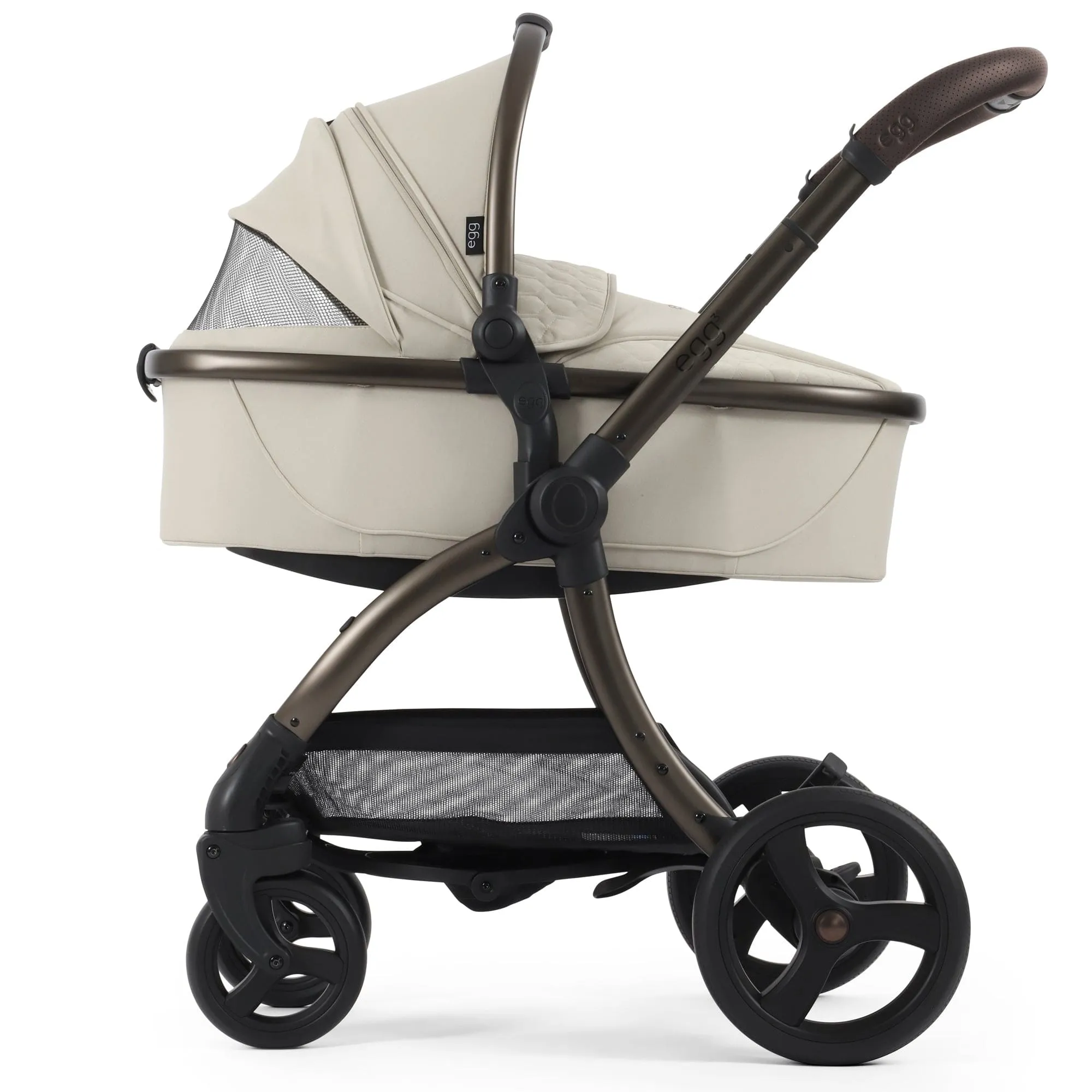 egg3 Luxury Maxi-Cosi Travel System Bundle in Cashmere