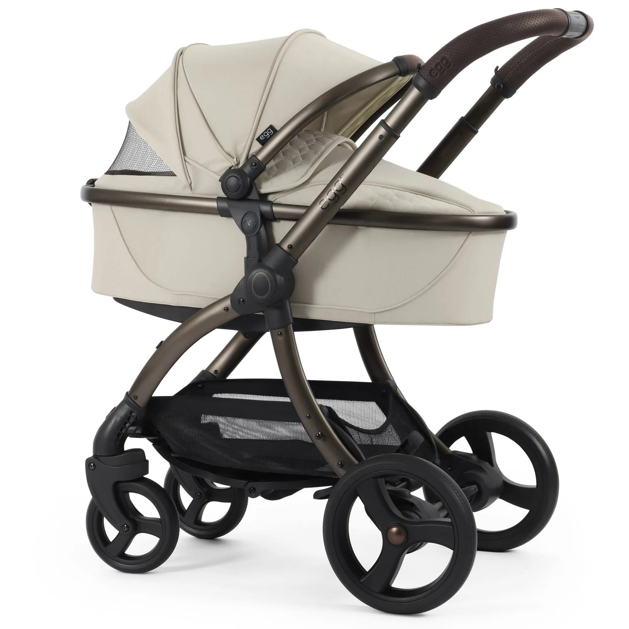 egg3 Luxury Maxi-Cosi Travel System Bundle in Cashmere