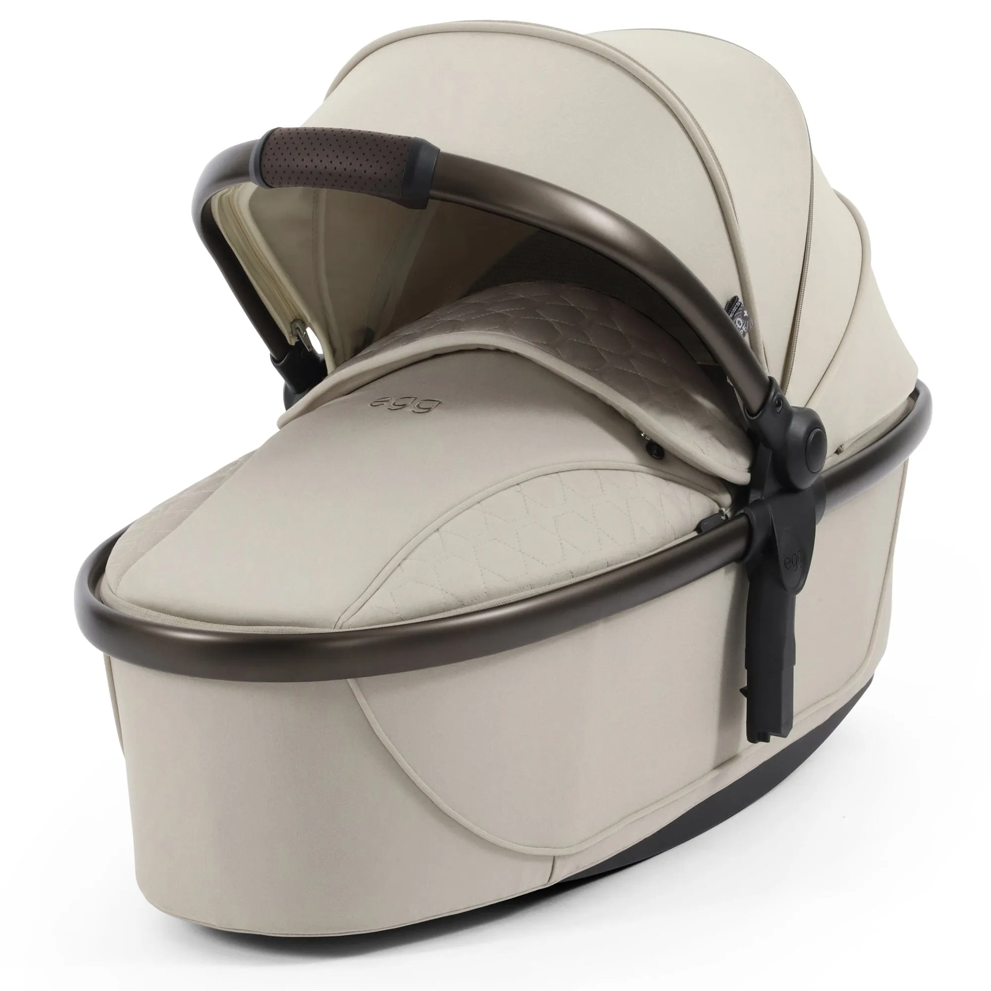egg3 Luxury Maxi-Cosi Travel System Bundle in Cashmere