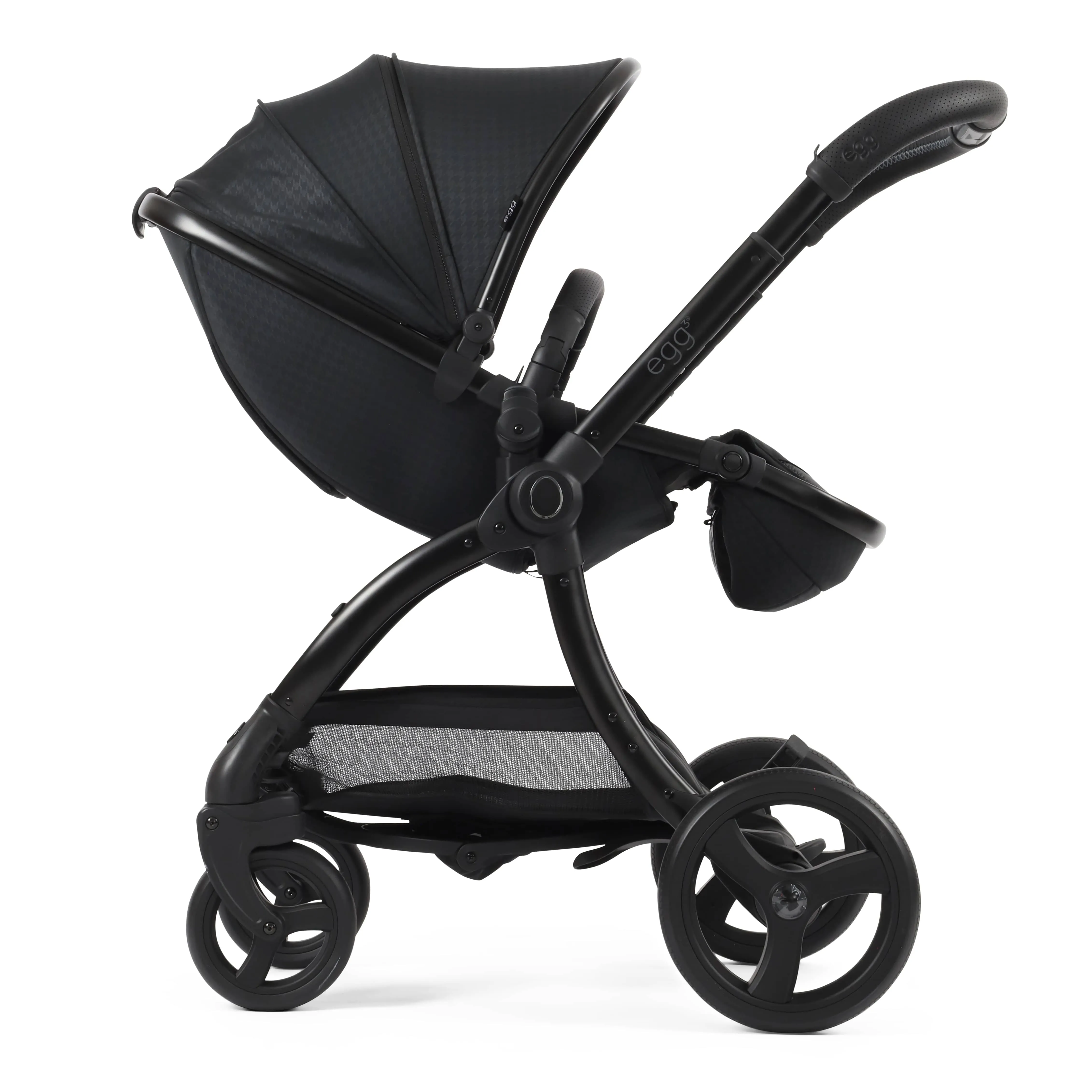 egg3 Luxury Maxi-Cosi Travel System Bundle in Houndstooth Black