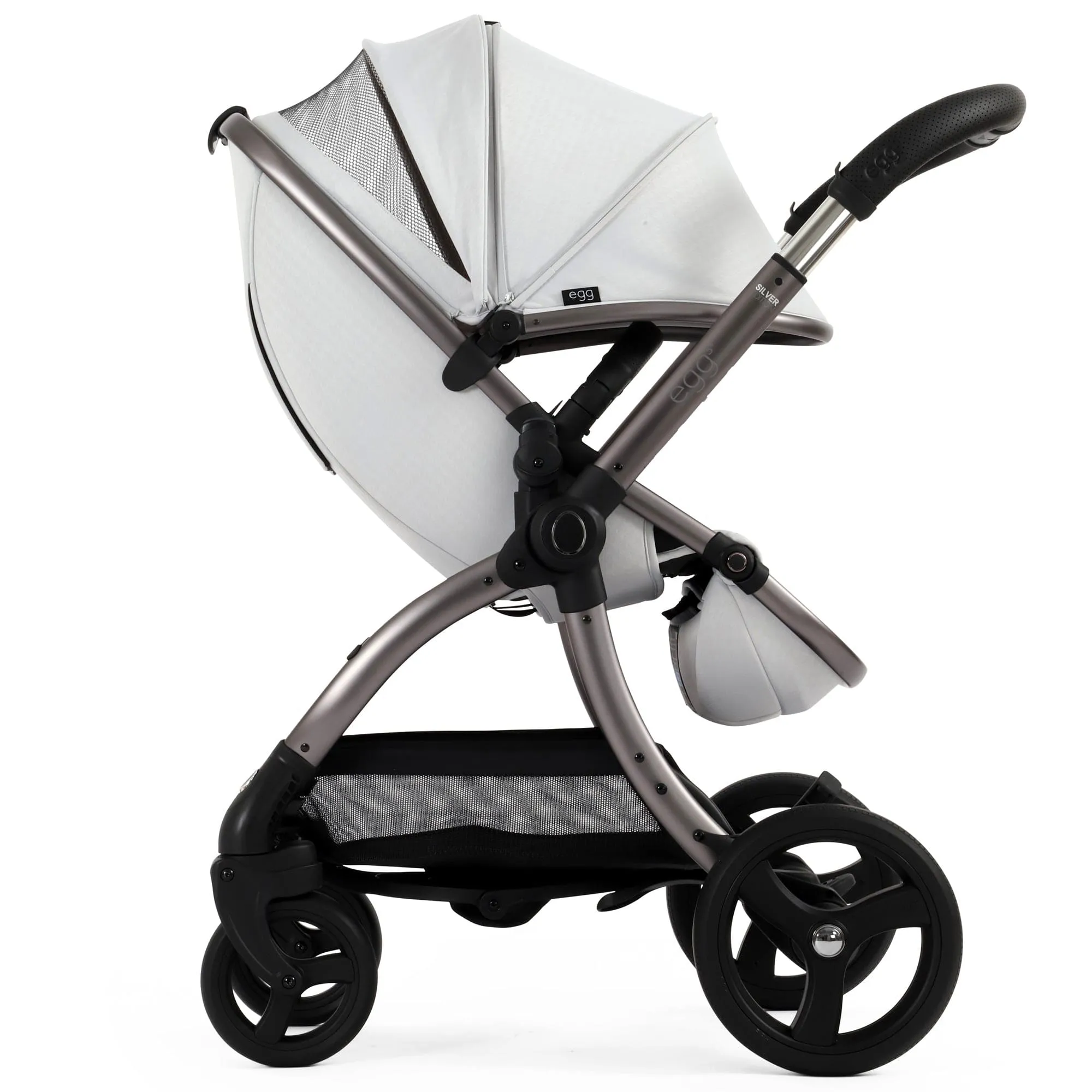 egg3 Luxury Maxi-Cosi Travel System Bundle in Houndstooth Silver