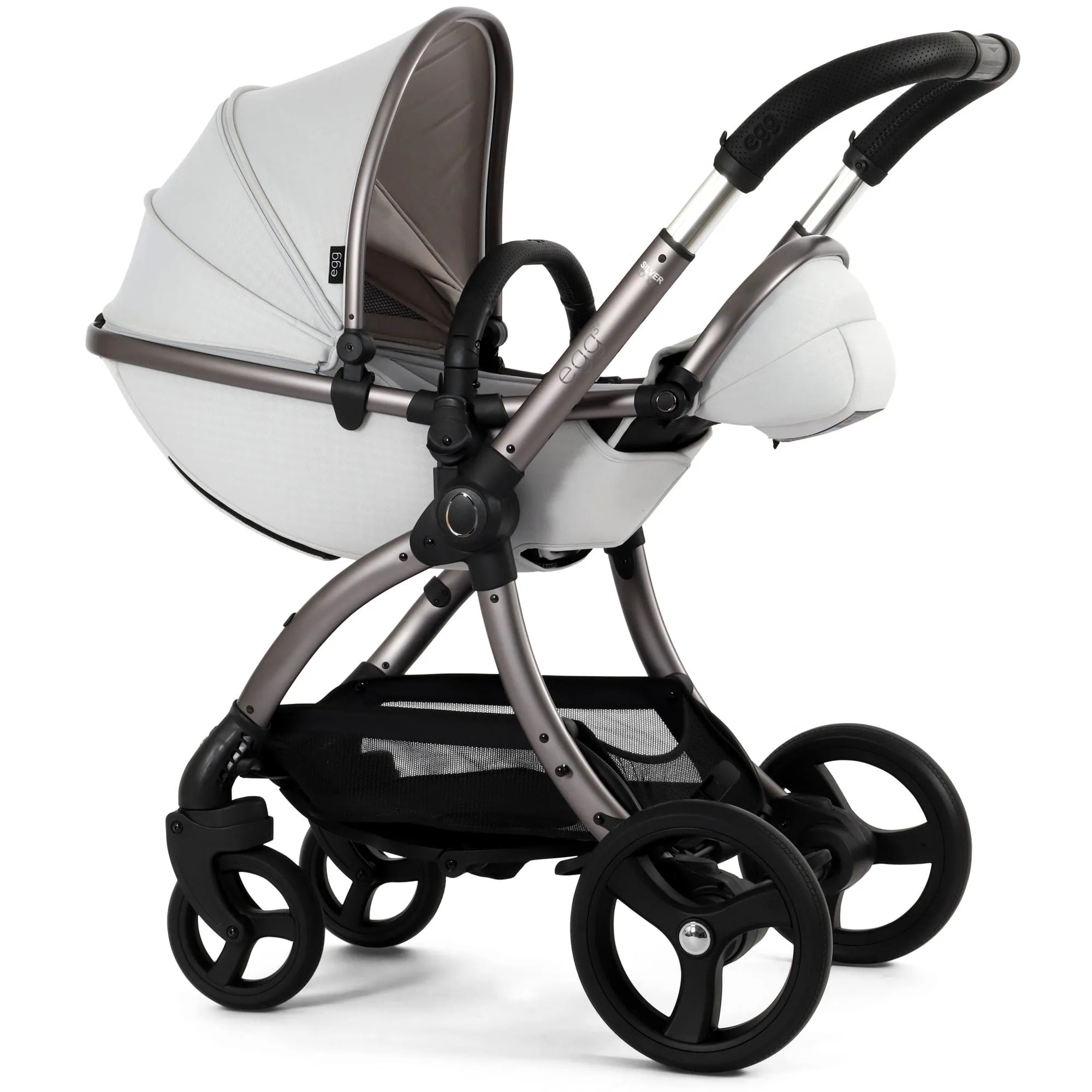egg3 Luxury Maxi-Cosi Travel System Bundle in Houndstooth Silver