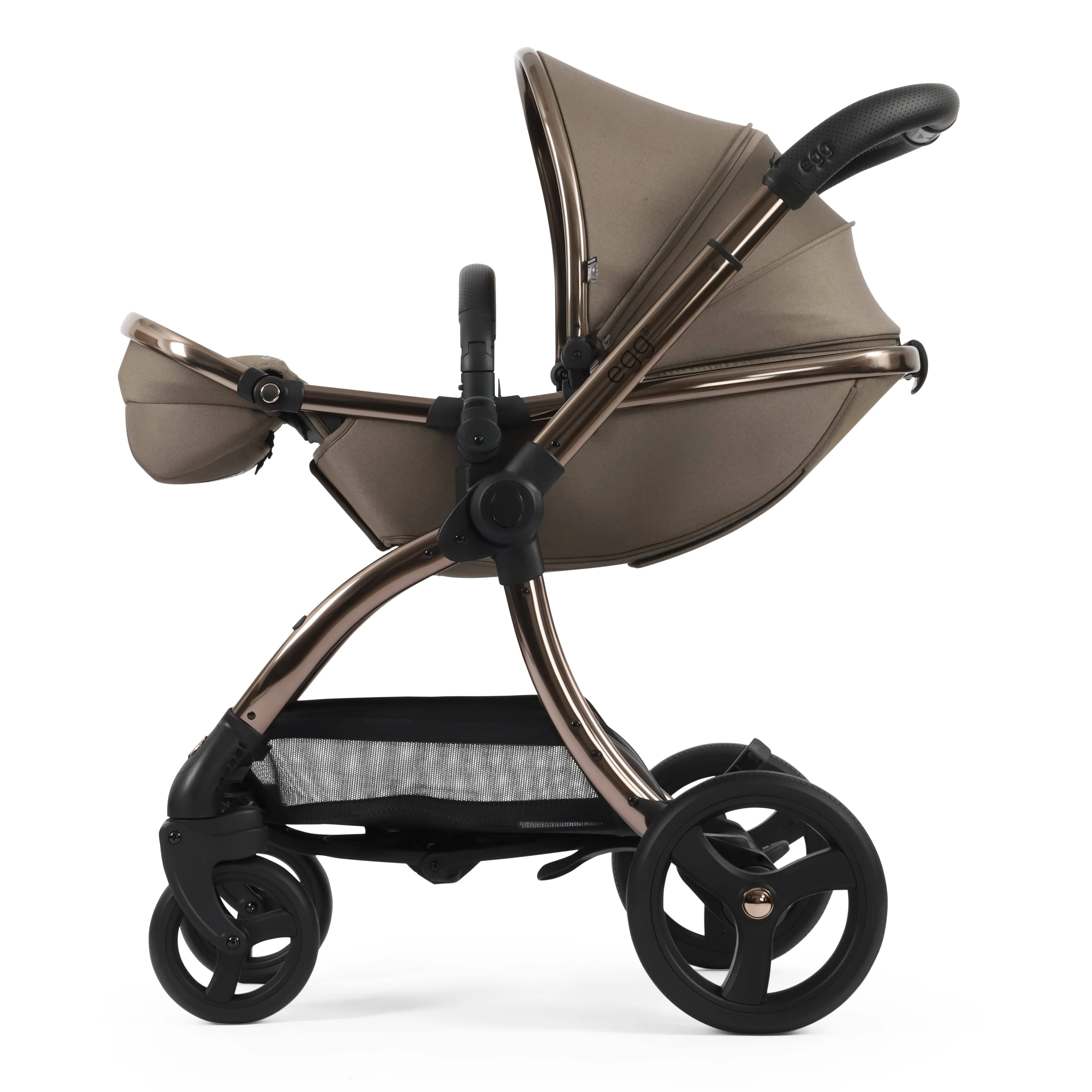 egg3 Luxury Maxi-Cosi Travel System Bundle in Mink