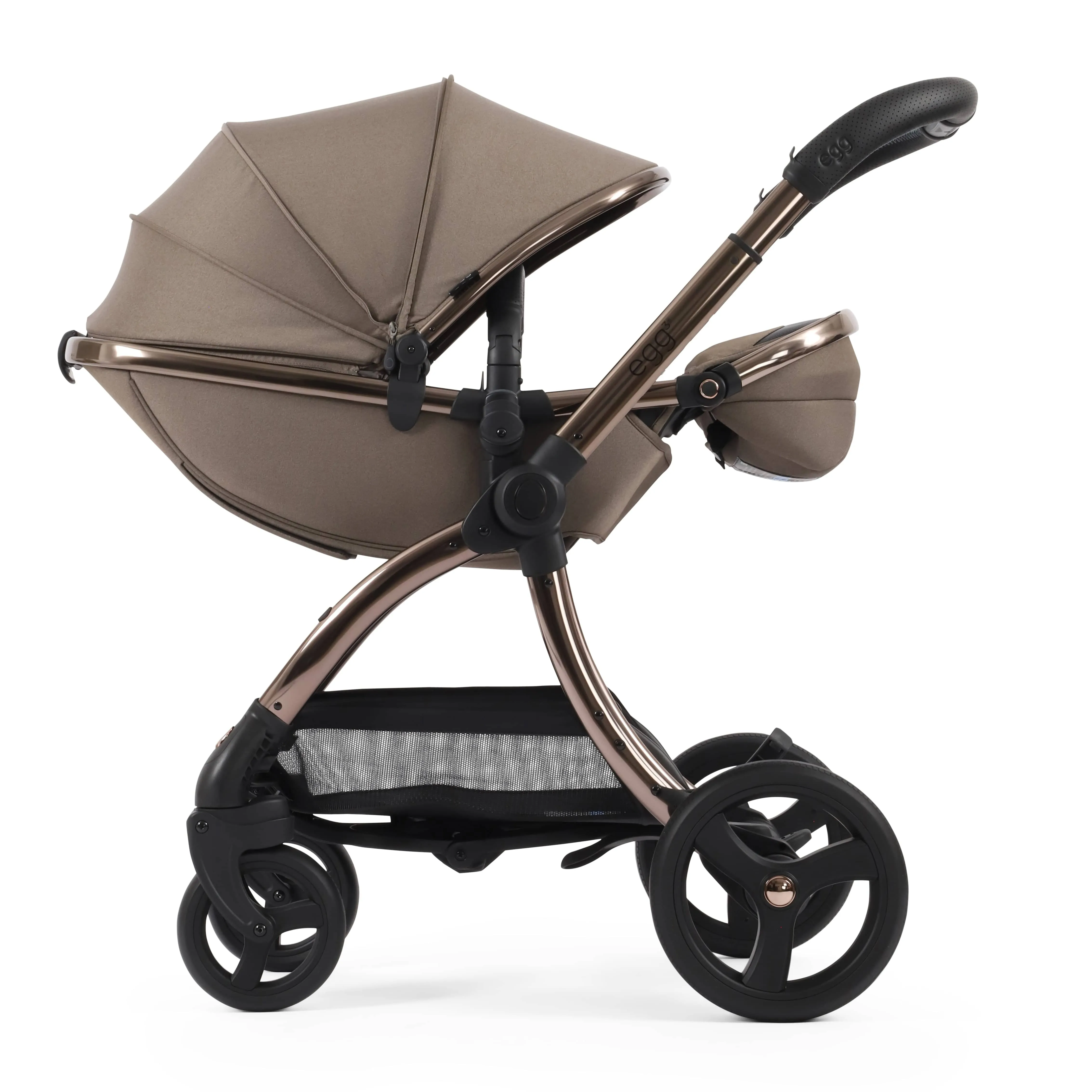 egg3 Luxury Maxi-Cosi Travel System Bundle in Mink