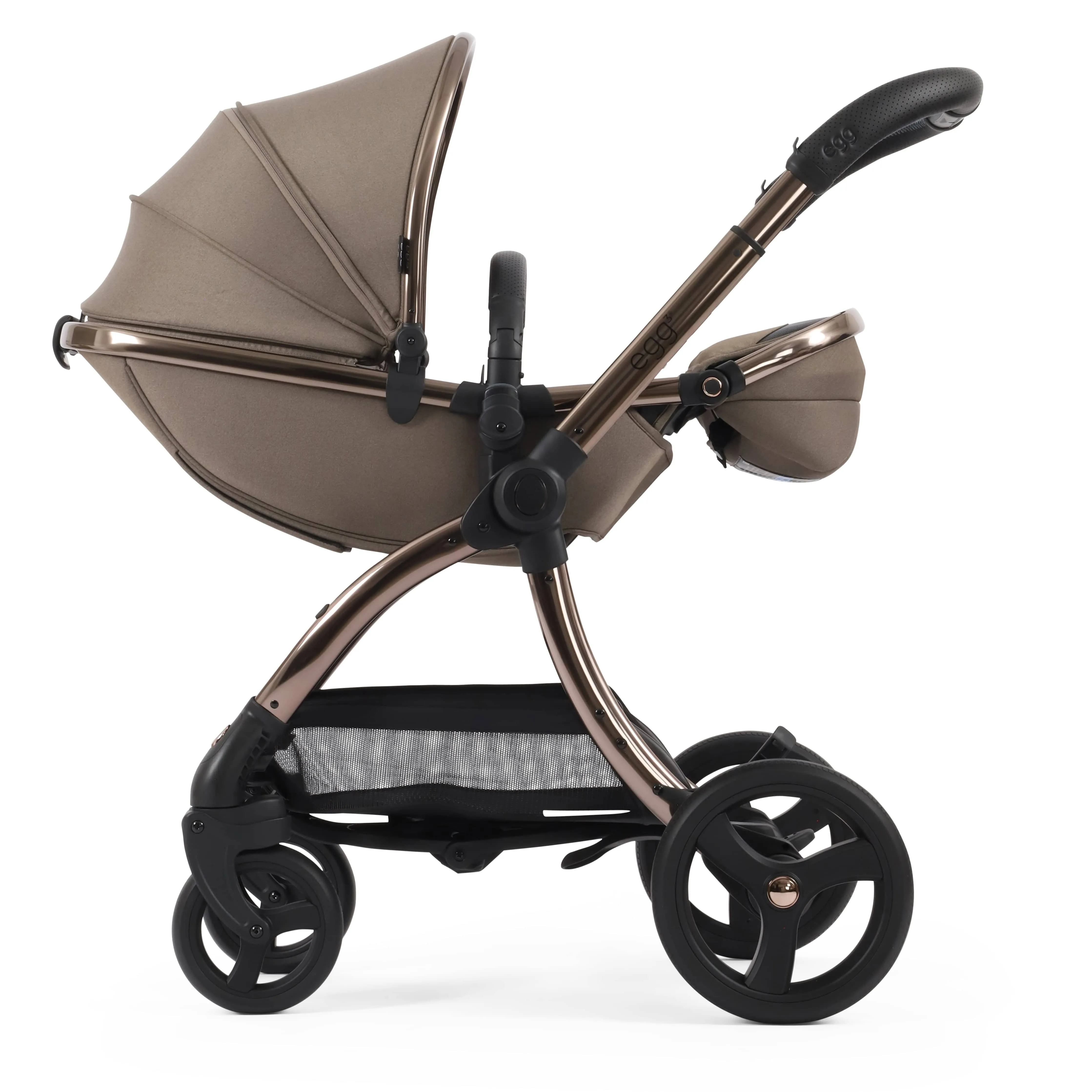 egg3 Luxury Maxi-Cosi Travel System Bundle in Mink
