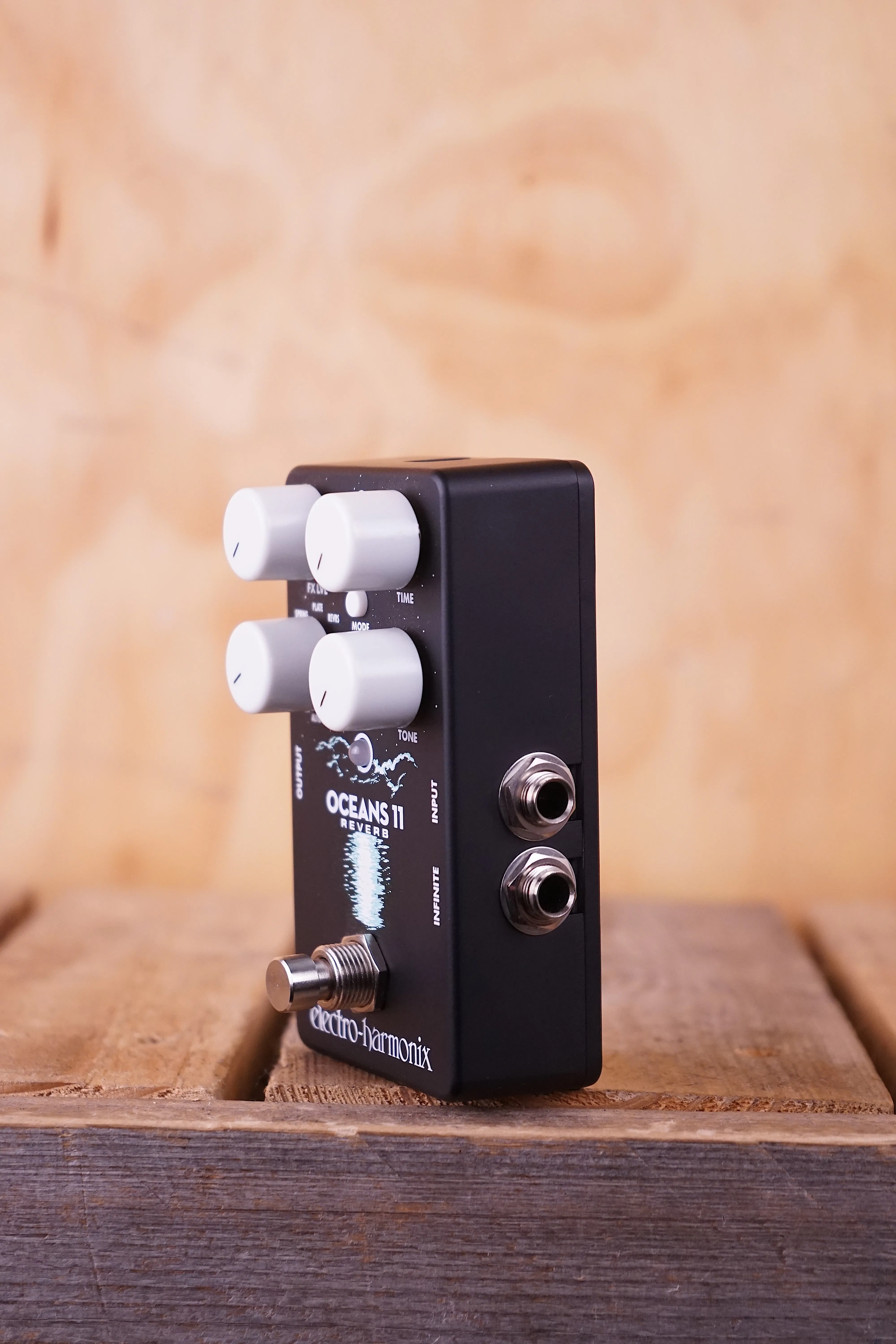 Electro-Harmonix Oceans 11 (Used)